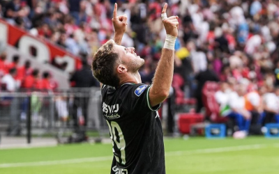 EL MEXICANO SANTIAGO GIMÉNEZ FIRMA DOBLETE EN GOLEADA DEL FEYENOORD